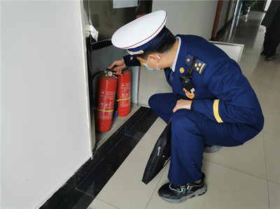 東坡消防大隊(duì)積極開(kāi)展消防產(chǎn)品檢查工作